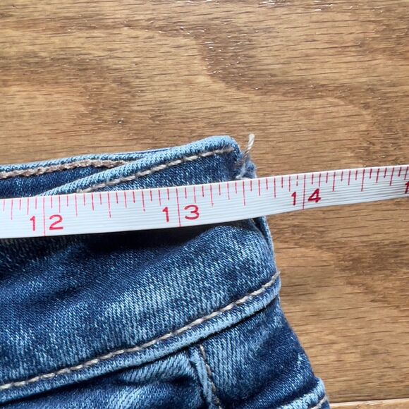 American Eagle Shorts Size 6 High V-Rise Shortie Distressed Cut-Off Lace Pockets - Picture 8 of 10